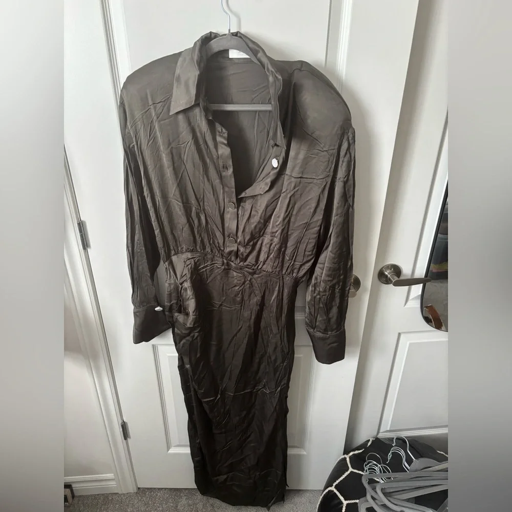 ASTR The Label | New without tags ELIZABELLO DRESS IN MOSS | Size XL - Picture 2 of 6